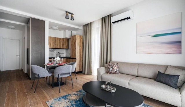 Delightful apartment with AC in charming Risan