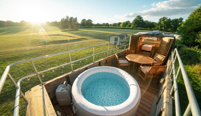 Delightful Converted Double Decker Bus with Hot Tub sleeps 4