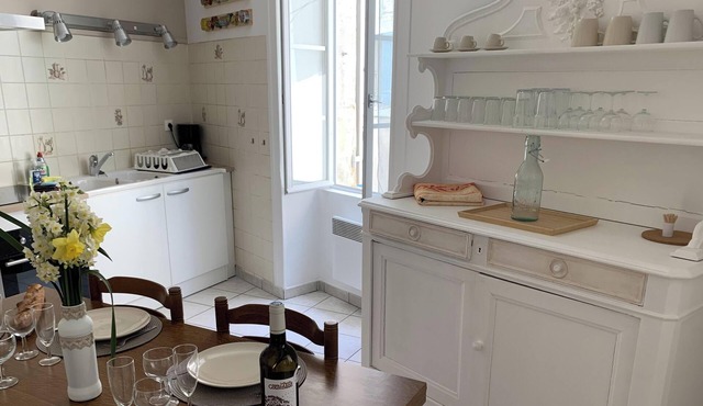 Delightful 2-bedroom townhome in Aubeterre-sur-Dronne ECHOPPE