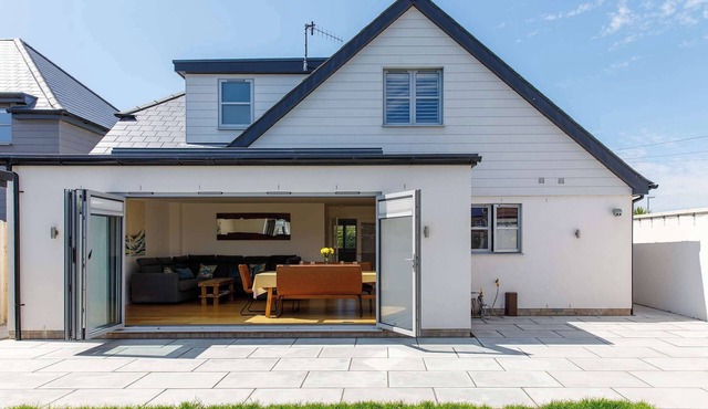 Delightful Seaside Hideaway 5 Mins to Beach