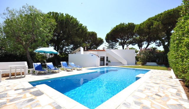 Delightful single-storey villa, private pool, free air conditioning and wifi