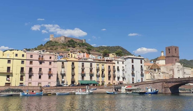 Delightful studio apartment in the historic center of Bosa