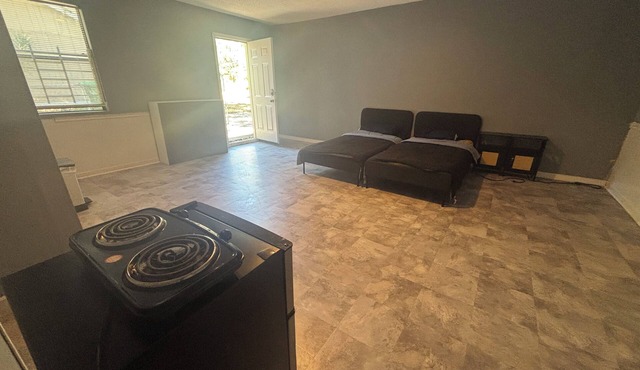 Delightful Studio Suite 15 mins to downtown Atlanta
