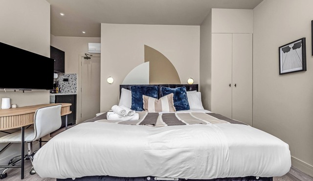 Delightful Studio Suite with Modern Kitchenette