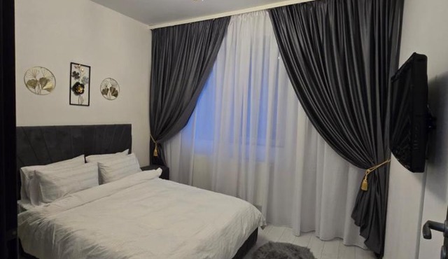 DeLux Apartment -Militari Residence Rosu Chiajna
