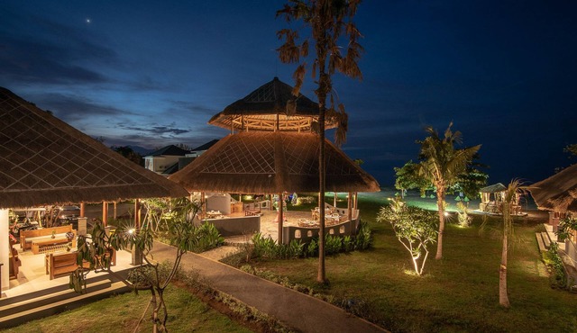 DeLuxe 1BR villa with pool and breathtaking ocean /ricefield view!