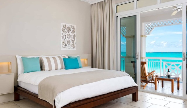 Deluxe 2 BR Oceanfront, All-Inclusive Suite at Alexandra Resort