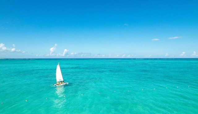 Deluxe 2 BR Oceanview, All-Inclusive Suite at Alexandra Resort