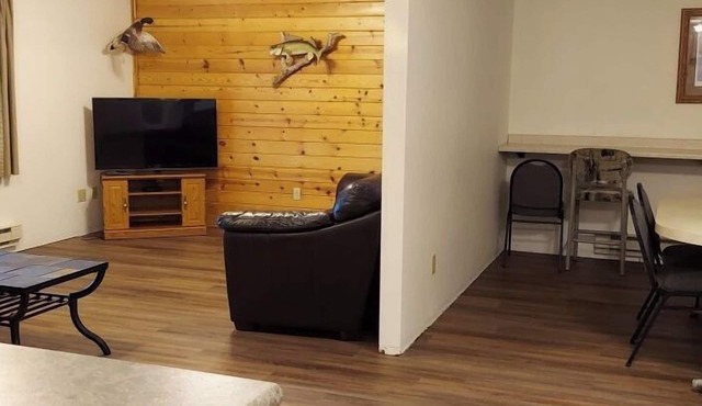 Deluxe 2 Bedrooms Ground Level Condo 2 bathrooms