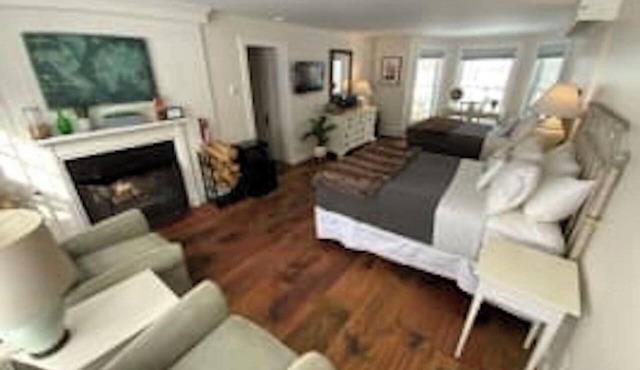 Deluxe 2xQueen & fireplace