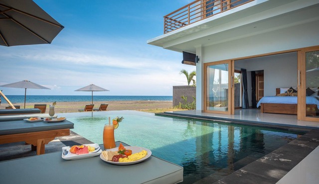 DeLuxe 4BR villa with pool and breathtaking ocean view!