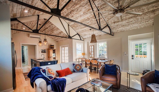 Deluxe Adjoining Suite & Studio in Lewes
