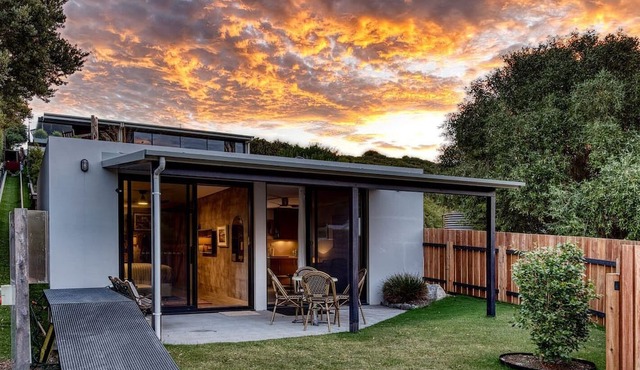 Deluxe Beachside Cottage with Access to Venus Bay's Sandy Beaches in Victoria, Australia