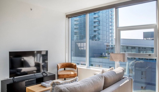 Deluxe Bellevue Studio w/Gym & BBQ, nr Coffee Shops, by Blueground