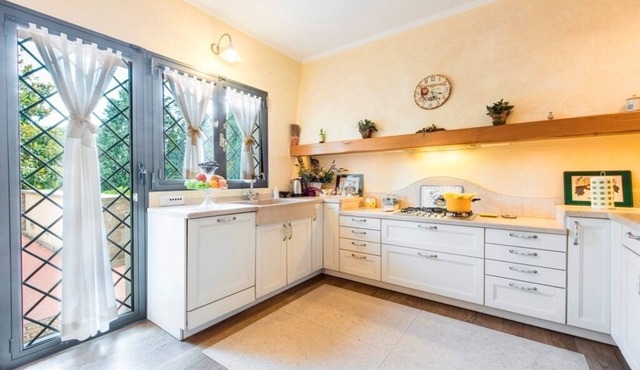 Deluxe Charming Florentine VILLA in the City. PLUS