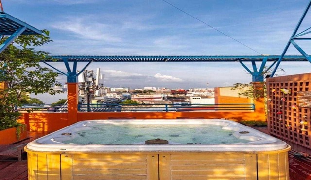 Deluxe Double Diamond House Khaosan