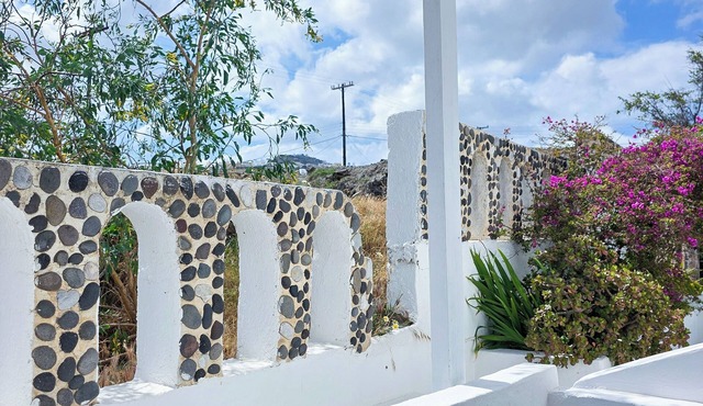 Deluxe Double Room close to Fira