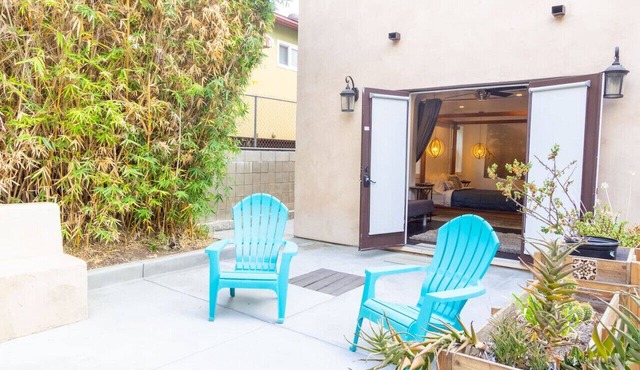 *Deluxe Master Studio* Private Entrance & Patio