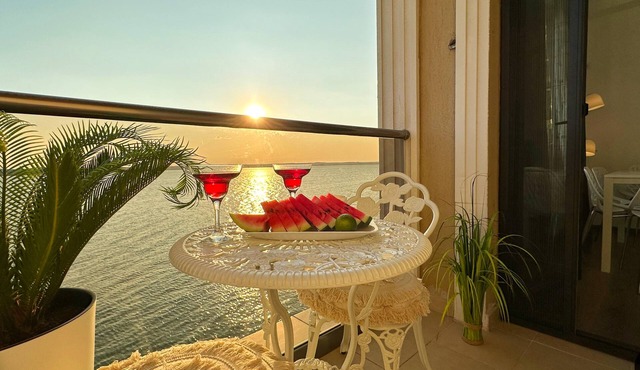 Deluxe Nicolle Solid Residence Mamaia