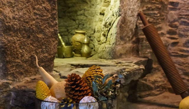 Deluxe Restored 16th Century FarmHouse