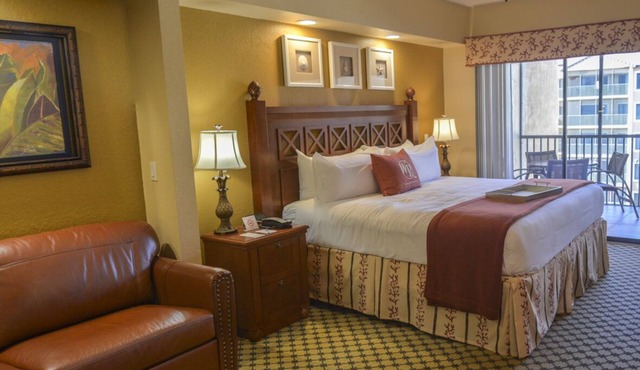 DELUXE STUDIO AT BEAUTIFUL RESORT WITH MANY AMENITIES TO ENJOY