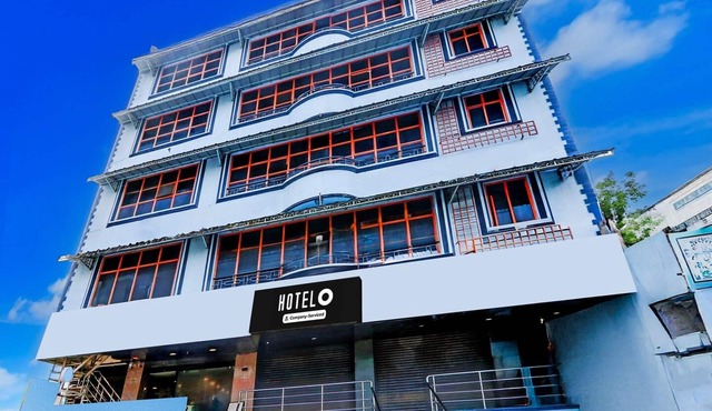 Deluxe Thallam Sai Residency