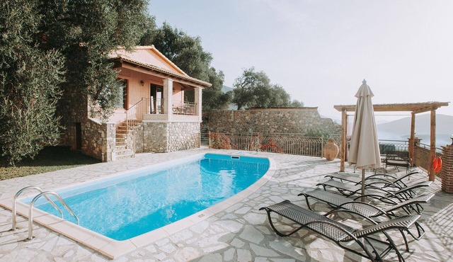 Deluxe Villa by Apolis villas & Suites Resort