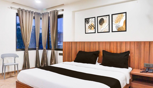 Deluxe Viman Nagar Formerly Kuber Inn