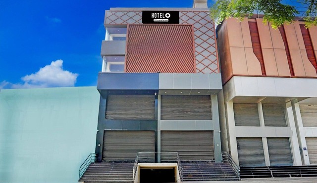 DeluxeShree Maruthi Inn TR residency