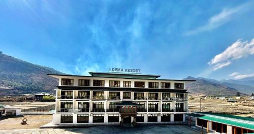 Dema Rresort