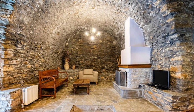 Denthis Stone House - Taygetos Getaway