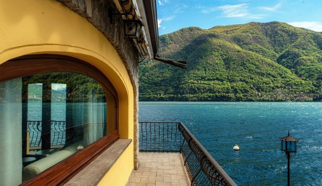 Dependance with terrace in Brienno (Darsena Lake View)