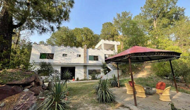 Dera Qazi Guest House at Pir Sahb