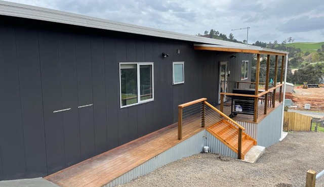 Derby Digs Cabin