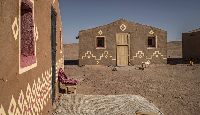 Desert camp & Sahara trips