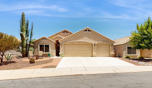 Desert Moon Oasis | Private Spool & Firepit | 2BR | Dog Friendly
