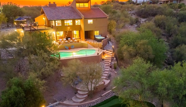 Desert Oasis: Heated Pool, Mini Golf, Hot Tub & Games