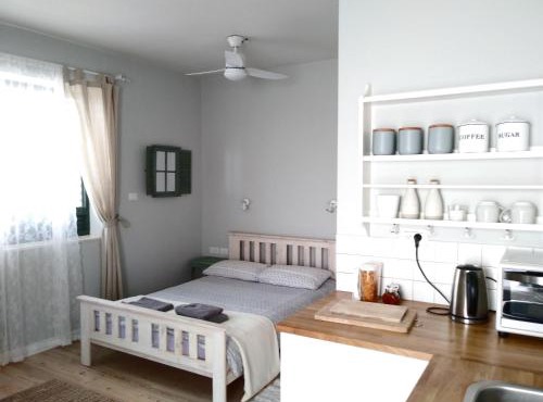 Desert Rose Room
