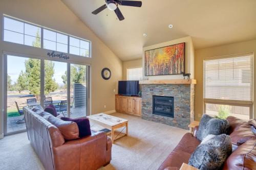 Desert Sky Daydream · Eagle Crest Golf Resort Serene 3BR Home