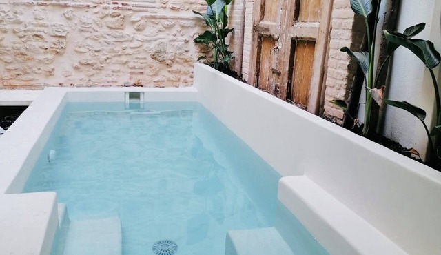 Design house with swimming pool near the beach