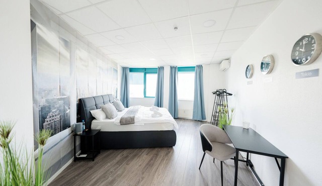 Design Penthouse - 4BR - 2 Bath - Rooftop - Whirlpool - 2 Parking