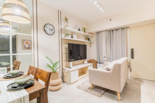 Designer 2 BR Condo in Quezon City for Groups