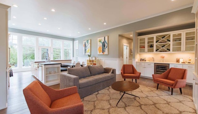 Designer Craftsman Home + Loft · Walk to Egg Harbor