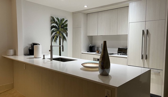 Designer Decorated 2 Bedroom Condo On The Intercoastal! Watch the yachts go by!