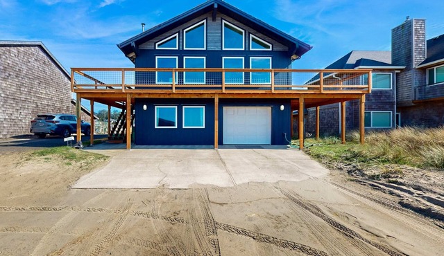 Designer home with stunning ocean and sunset views steps to beach dog friendly