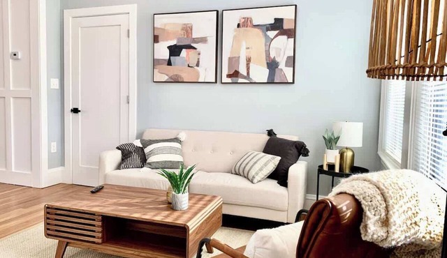 Designer Style 3Br, King Bed, W/D,Parking,Spotless