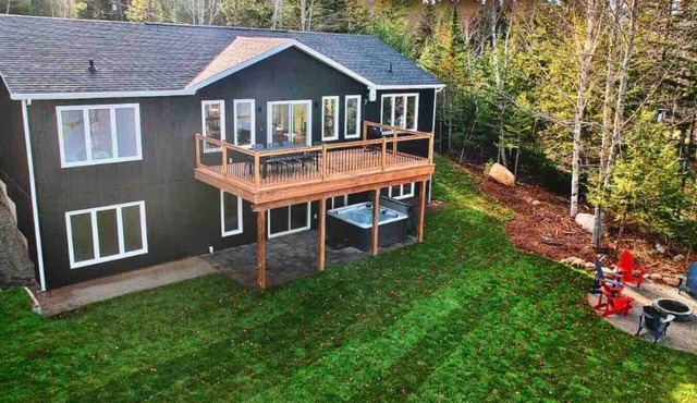 Destination Lake House - Hot tub