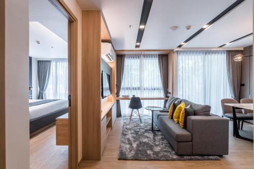 Destiny63 Ekamai Apartment