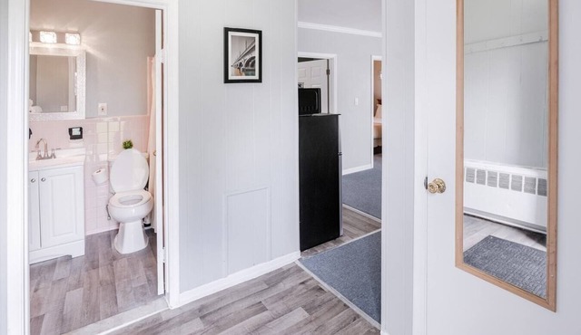 Detroit 2Bd Family Home | Lake Erie Metropark