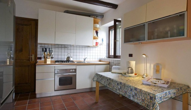 Detached 2½-room house with private pool and large plot